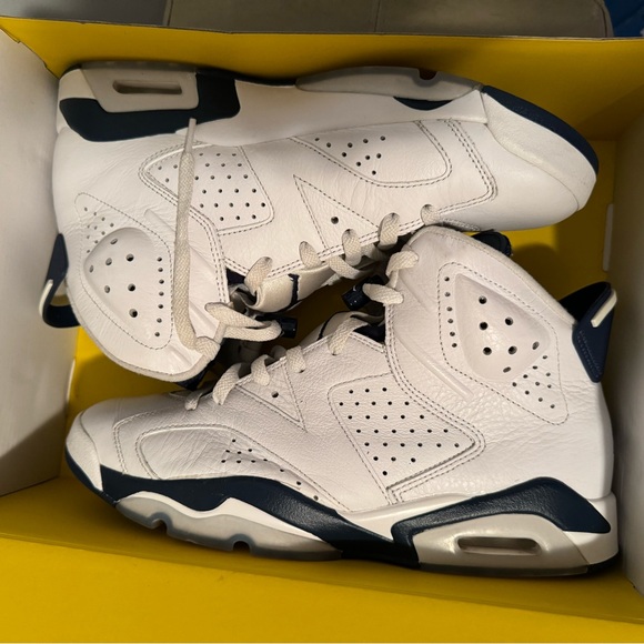 Jordan 6 Midnight Navy - Picture 8 of 8